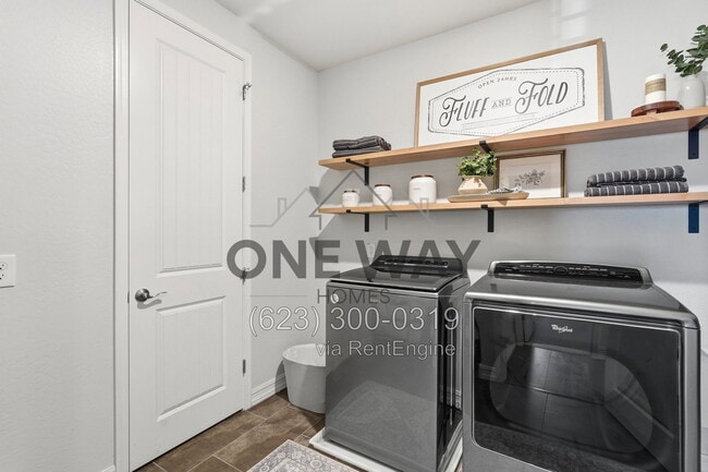 Building Photo - 5102 S Tatum Ln