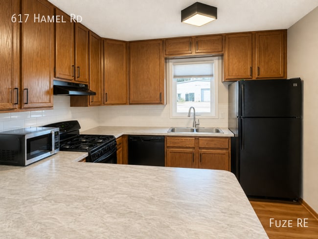 Building Photo - 617 Hamel Rd