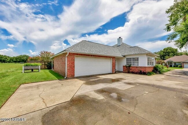Building Photo - 112 Pinnacle Dr