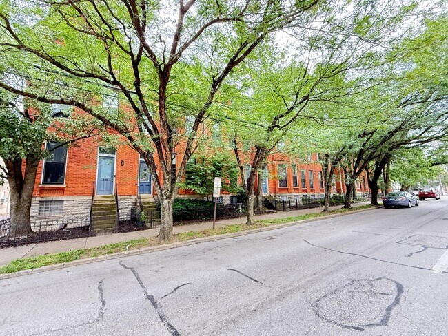 Building Photo - 822 Scott St