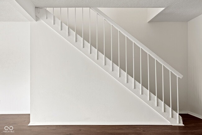 Building Photo - 7488 Countrybrook Dr