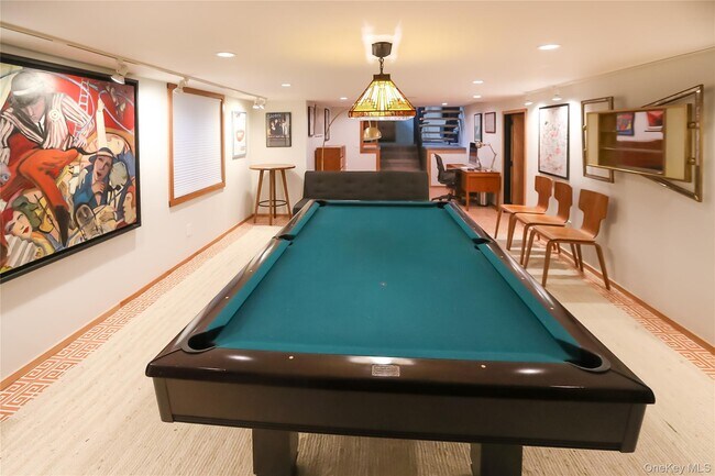 Building Photo - 14 Tall Tree Ct