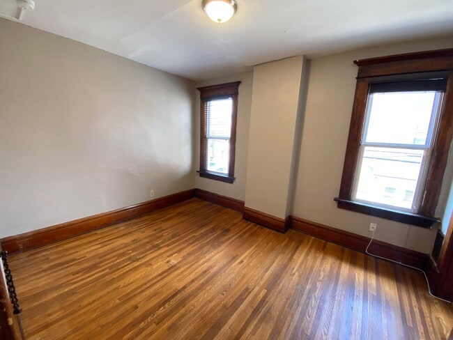 Building Photo - 1467 Worthington St