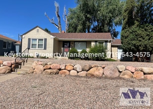Building Photo - North side 3 Bedroom & 1 Bath Home w/ Carp...