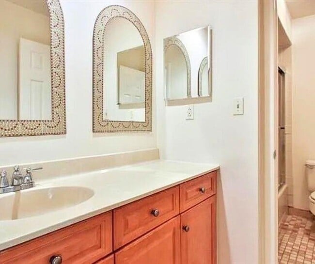 Building Photo - 700 Mainsail Ln