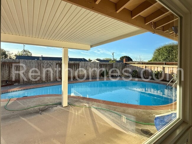 Building Photo - 4227 Mt Herbert Ave