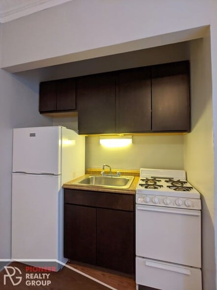 Building Photo - 3831 N Fremont St