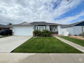 Building Photo - Upgraded Encino 3+1.5 w/bonus space + grea...