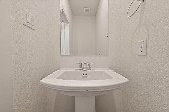 Building Photo - 3527 Lovebird Ln
