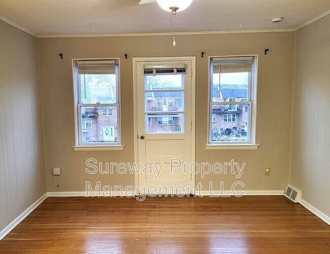 Building Photo - 9 Jeffrey Rd