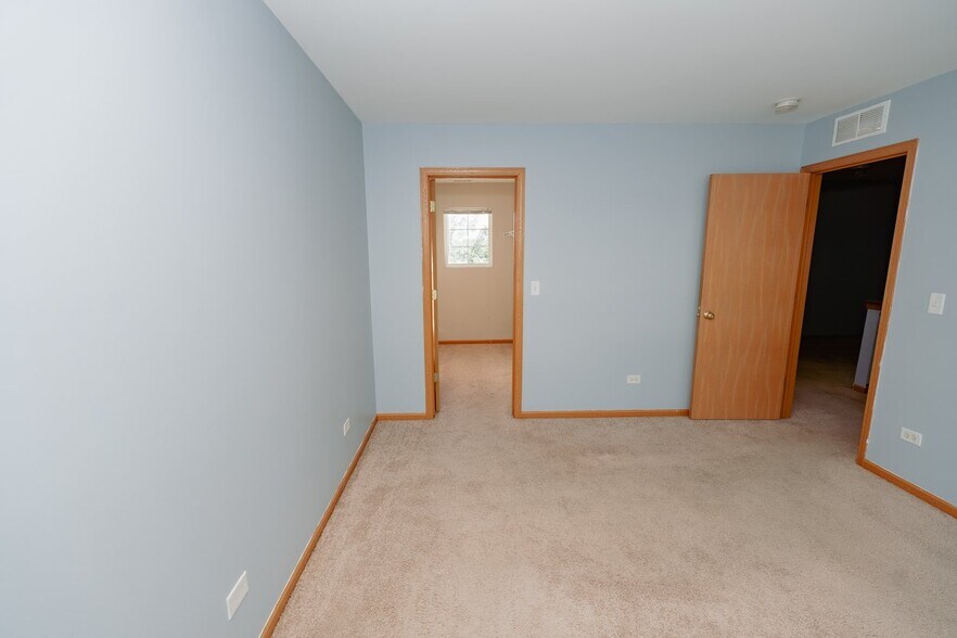 Building Photo - 1136 Coneflower Dr