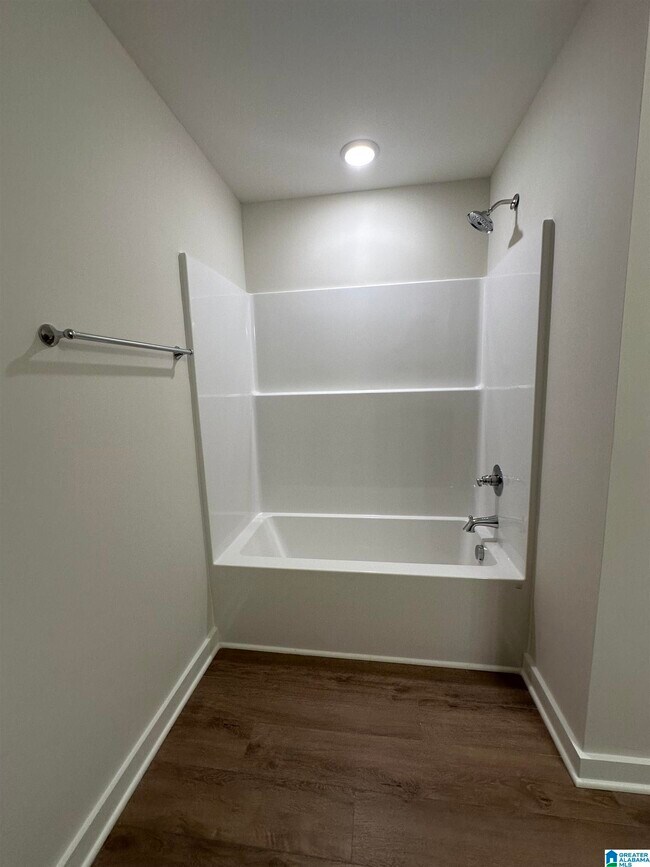 Building Photo - 1004 Unali Ln