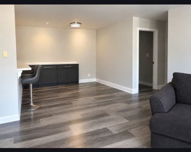 Building Photo - 1350 Cunat Ct