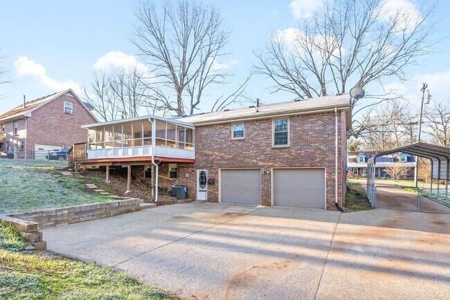Building Photo - 3 Bedroom Home for Rent in St. B!