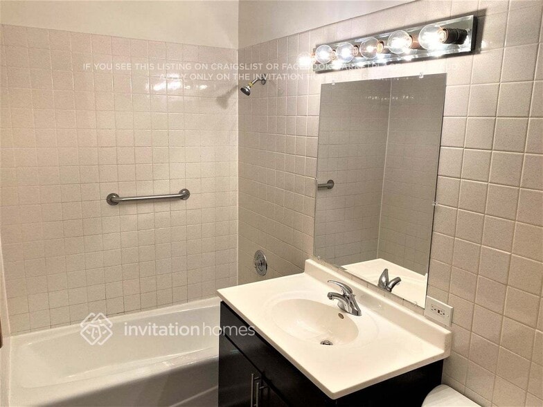 Building Photo - 8741 Sproat Ave