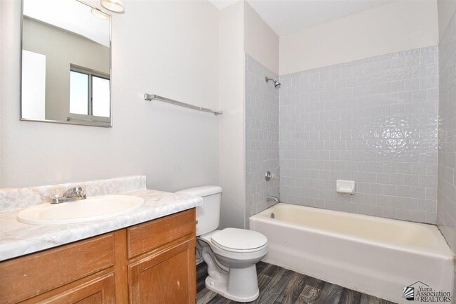Building Photo - 4660 W 18th Pl