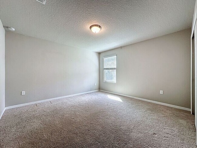 Building Photo - Wonderful like new and pet friendly home in Winter Haven