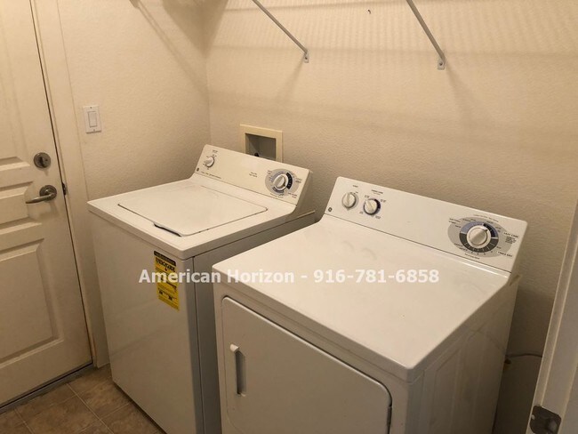 Building Photo - LEASED--Sun City Lincoln Three Bedroom