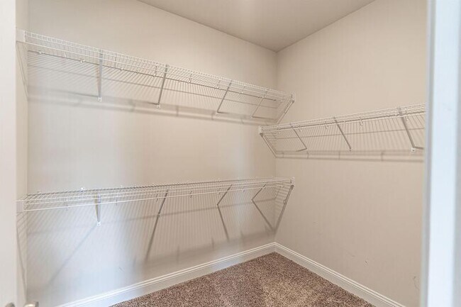 Building Photo - 151 Titleist Ct