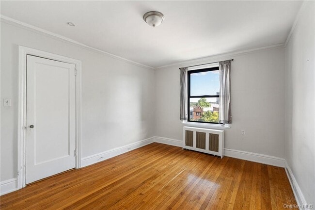 Building Photo - 240 Martine Ave