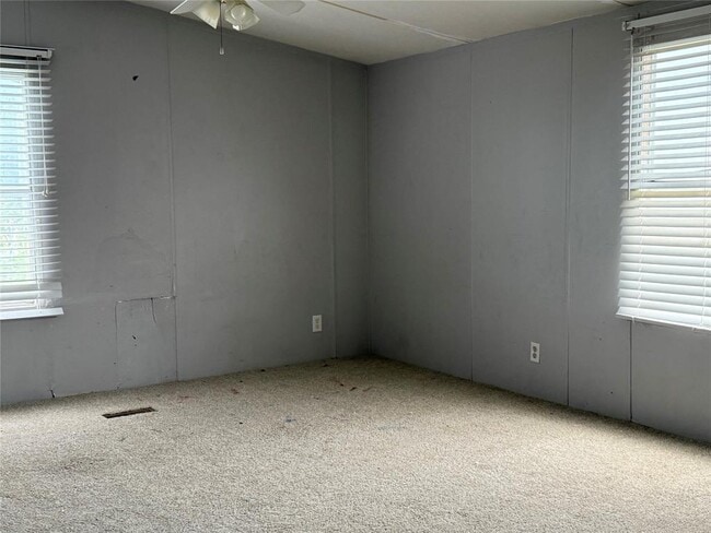 Building Photo - 1110 Grandview Dr