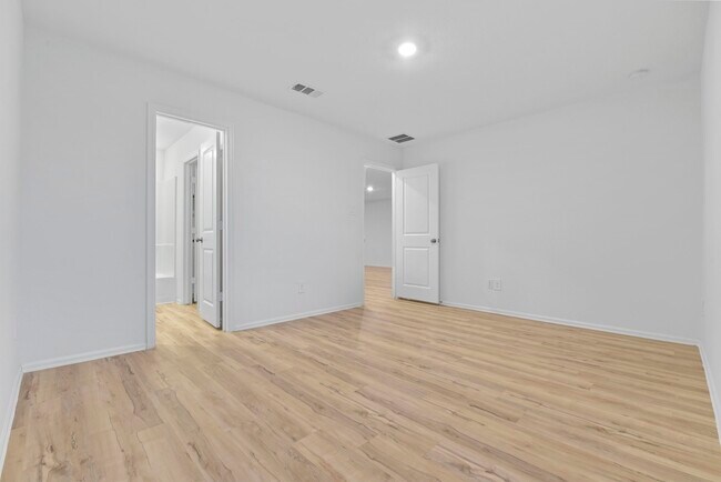 Building Photo - 22156 Juniper Crossing Dr