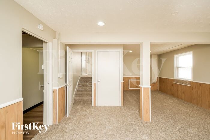 Building Photo - 8308 E 35th Pl