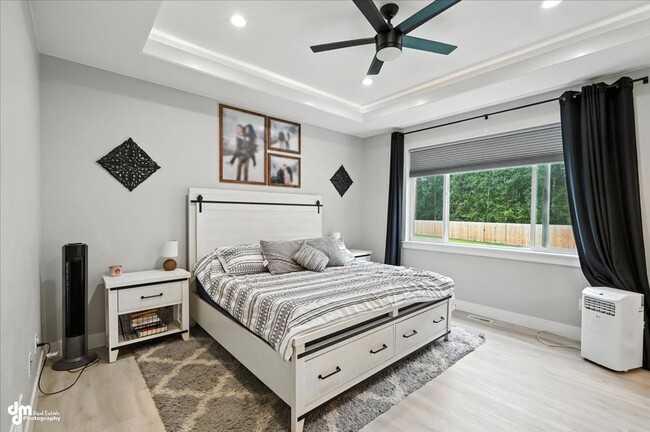 Building Photo - 4 BEDROOM | 2 BATHROOMS | 3 CAR GARAGE | M...