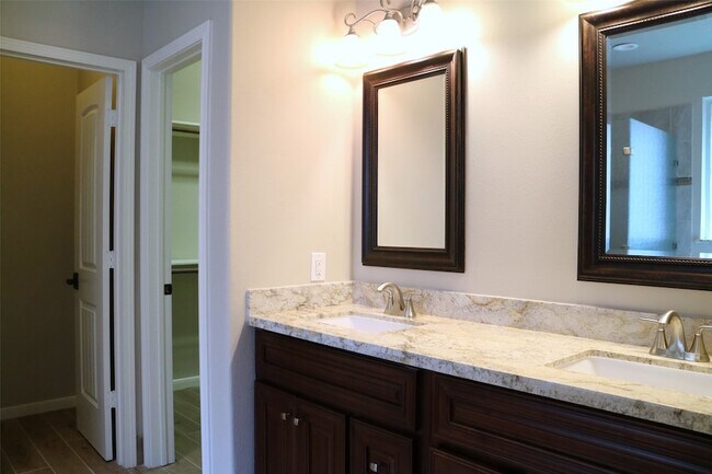 Building Photo - 22017 Royal Timbers Dr