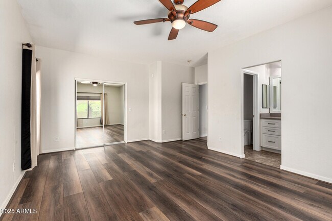 Building Photo - 7039 S Golfside Ln
