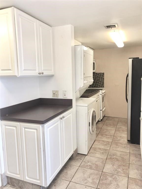 Building Photo - 2016 Main St