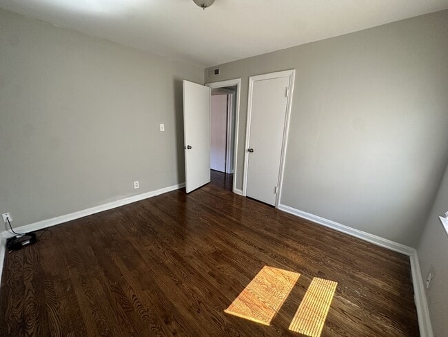 Building Photo - 1806 Dale Rd