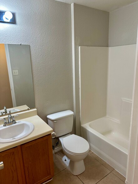 Building Photo - 13143 Independence Ave