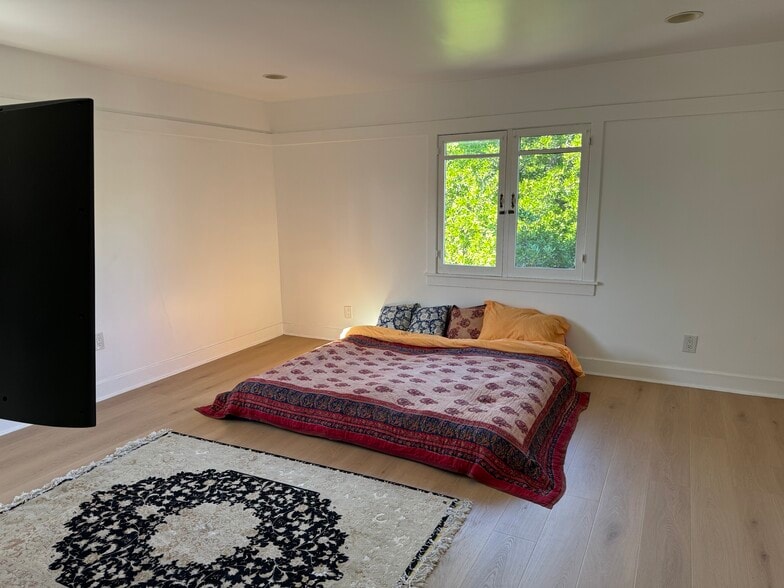 Bedroom 3 - 5924 Hayes Ave