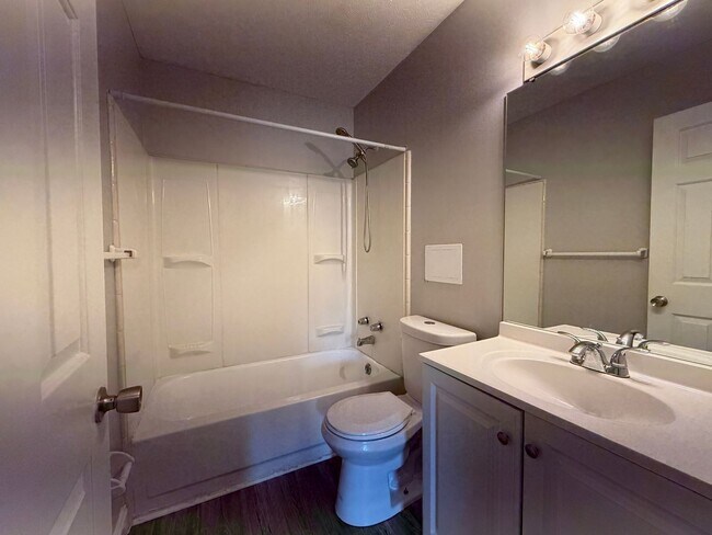Building Photo - 3410 Clingstone Way