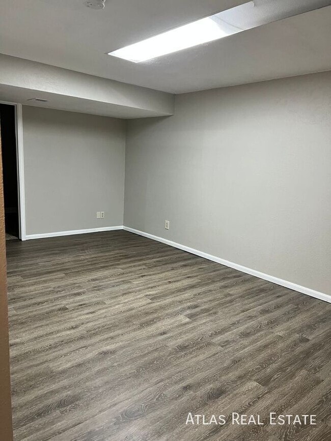 Building Photo - 5361 S Truckee Ct