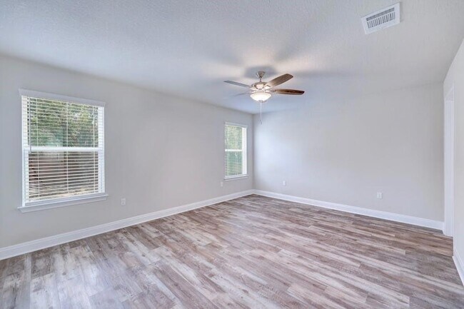 Building Photo - 2105 Valley Forge Cove