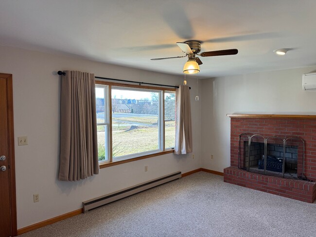 Building Photo - Charming 2-Bedroom Home for Rent in Timberville, VA