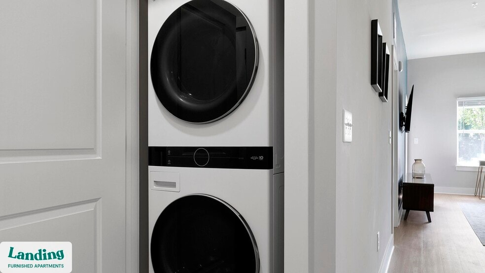 Building Photo - 1880 Maple Dr NW