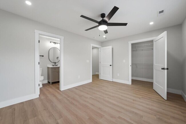 Building Photo - 126 Shipman Dr