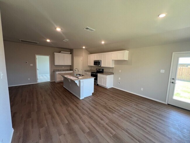 Building Photo - 7216 E County Rd 99