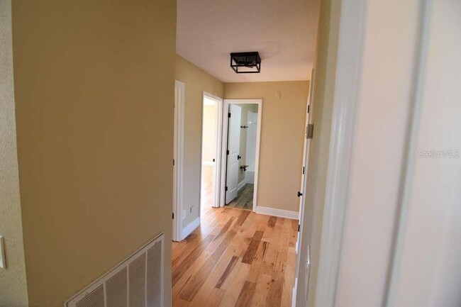 Building Photo - 3233 Hickory Tree Rd