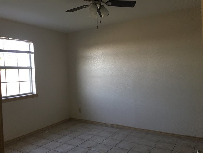 Building Photo - 504 Shiloh Dr