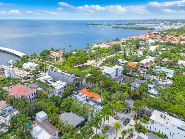 Building Photo - 1826 Fairhaven Pl