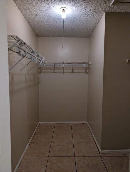 Building Photo - 2146 NW 57th Ave