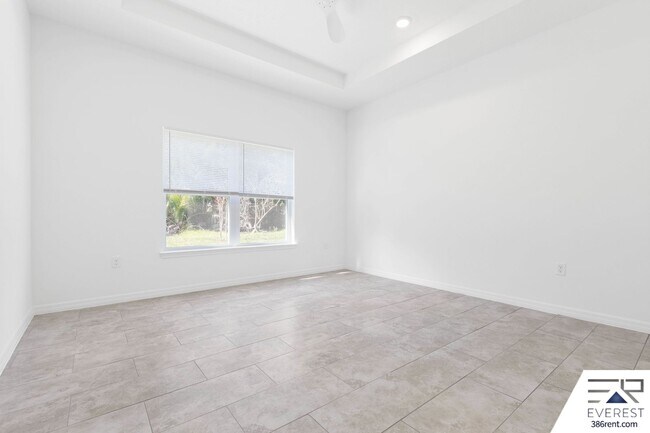 Building Photo - Modern 3-Bed, 2-Bath Townhome with Private Yard & 2-Car Garage