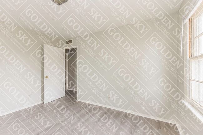 Building Photo - 2505 N Janney Ave