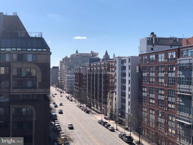 Building Photo - 1311 13th St NW
