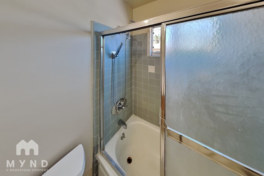 Building Photo - 481 Auburn Way