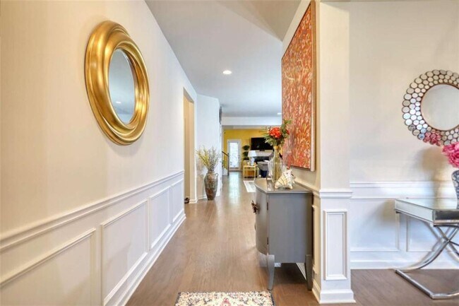 Building Photo - 164 Madison Grace Ave